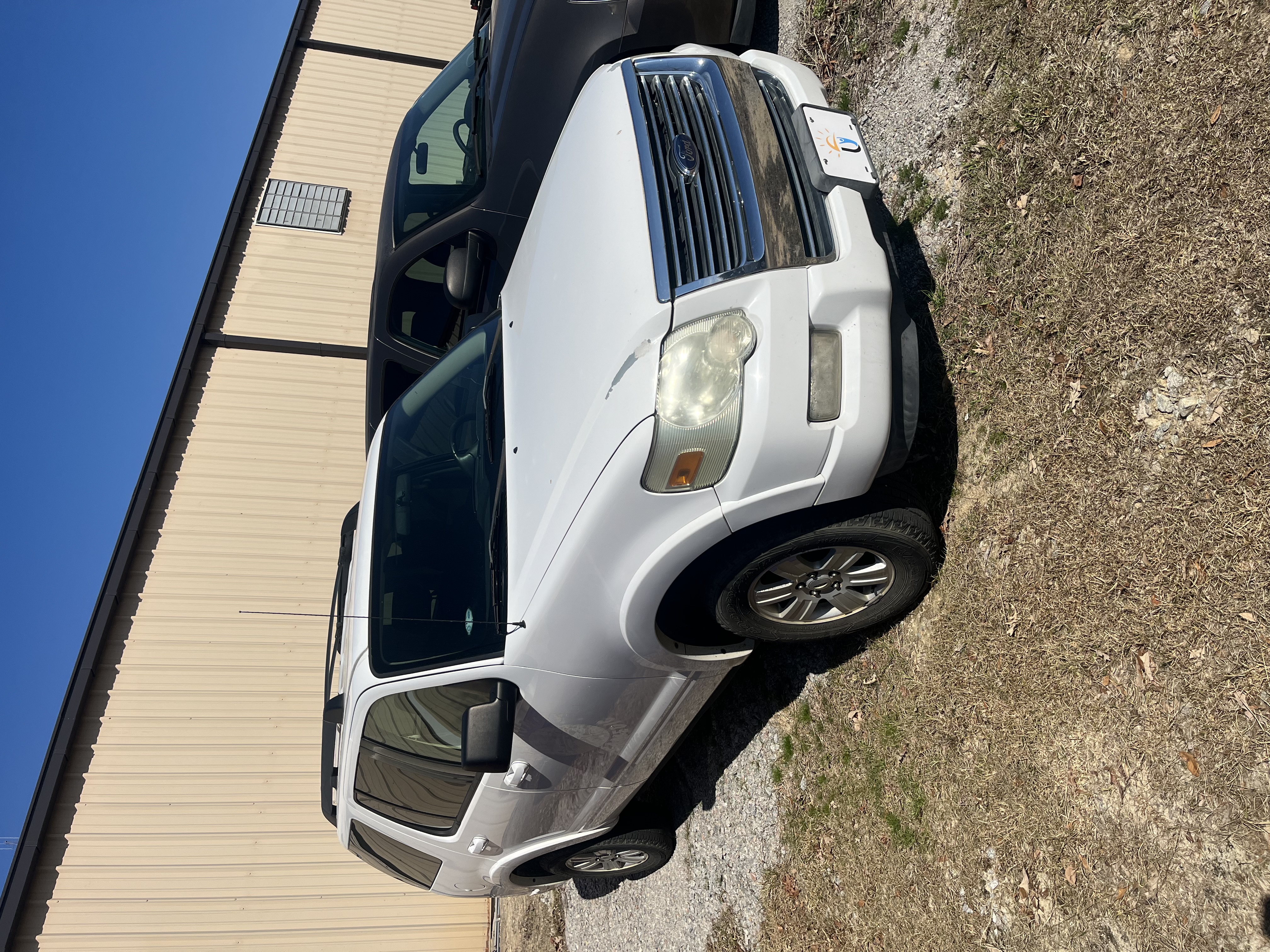 2010 Ford Explorer White